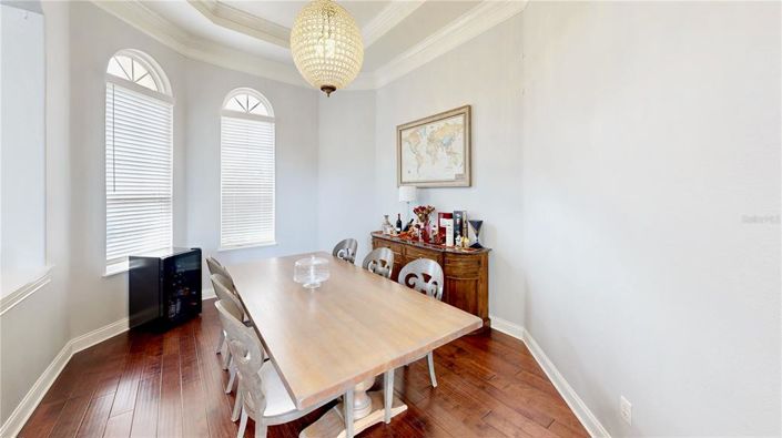 Image No.5-7 Bed Property for sale