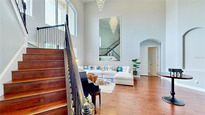 Image No.51-7 Bed Property for sale