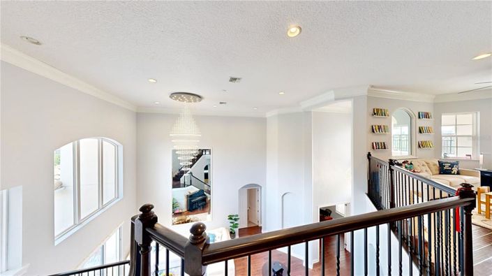 Image No.52-7 Bed Property for sale