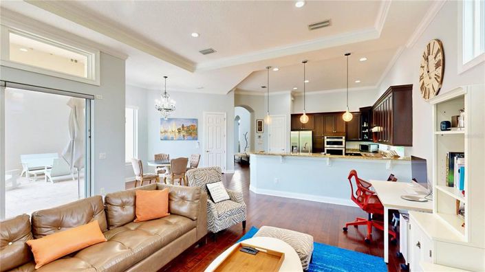 Image No.6-7 Bed Property for sale