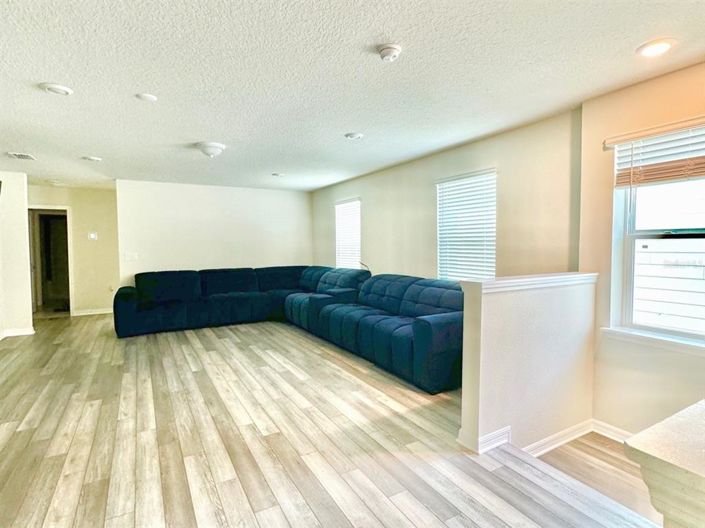 Image No.7-7 Bed Property for sale