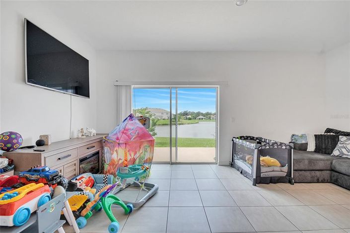 Image No.17-3 Bed Townhouse for sale