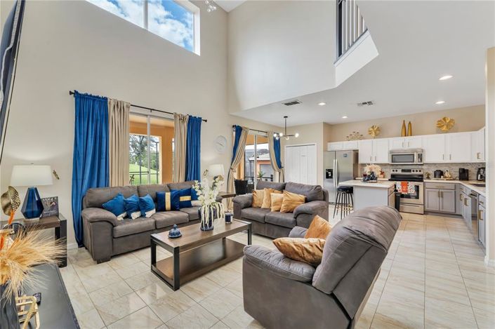 Image No.2-7 Bed Property for sale