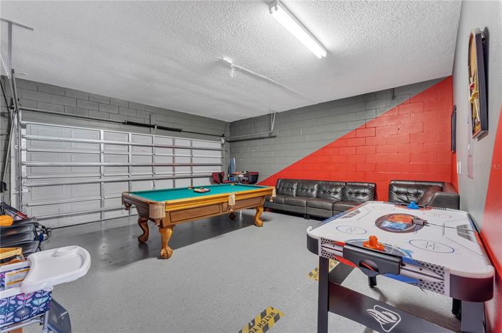 Image No.27-7 Bed Property for sale