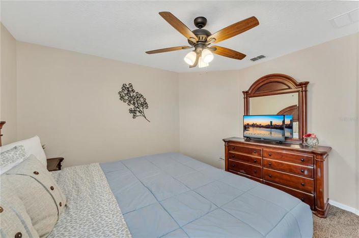 Image No.32-7 Bed Property for sale