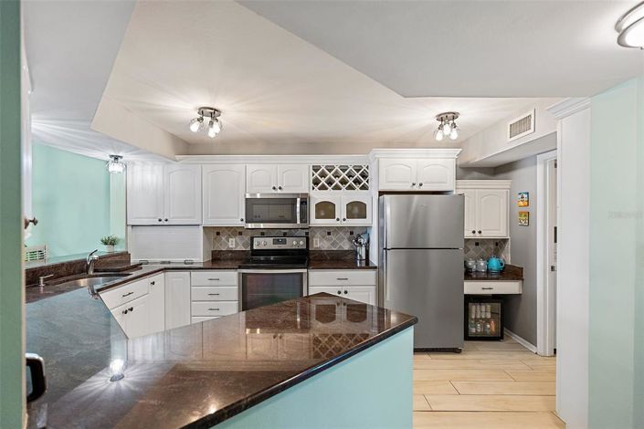 Image No.10-2 Bed Property for sale