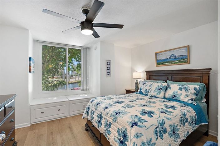 Image No.14-2 Bed Property for sale