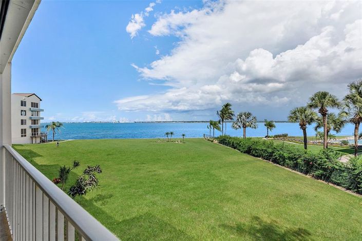 Image No.21-2 Bed Property for sale