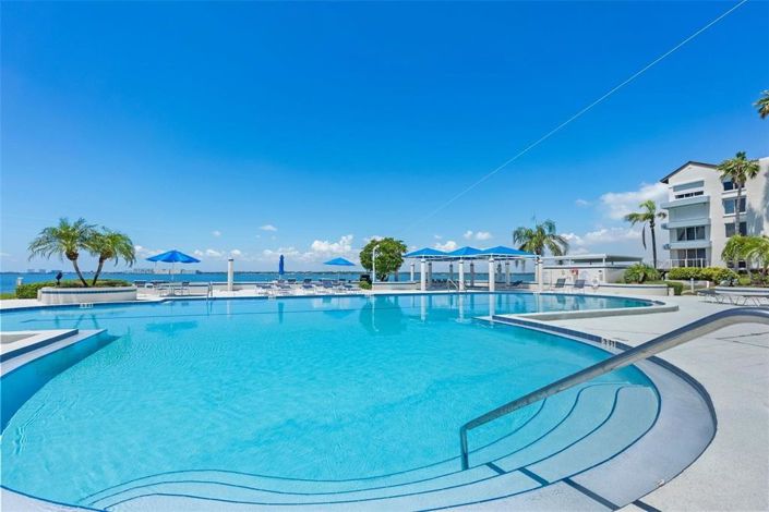 Image No.26-2 Bed Property for sale