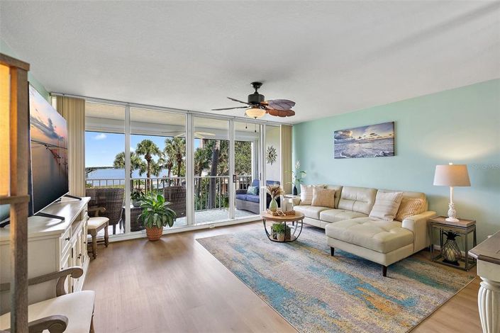 Image No.3-2 Bed Property for sale