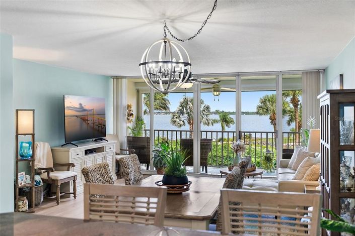 Image No.4-2 Bed Property for sale