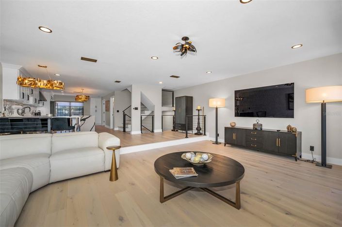 Image No.21-3 Bed Property for sale