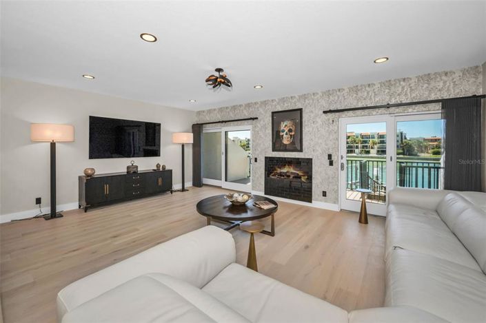 Image No.23-3 Bed Property for sale