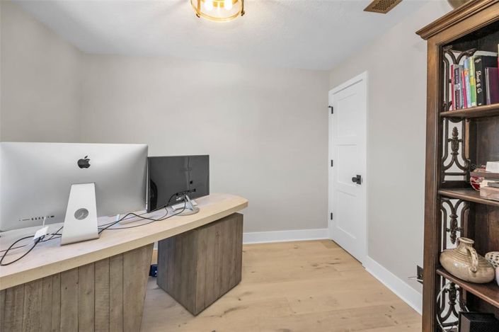 Image No.27-3 Bed Property for sale