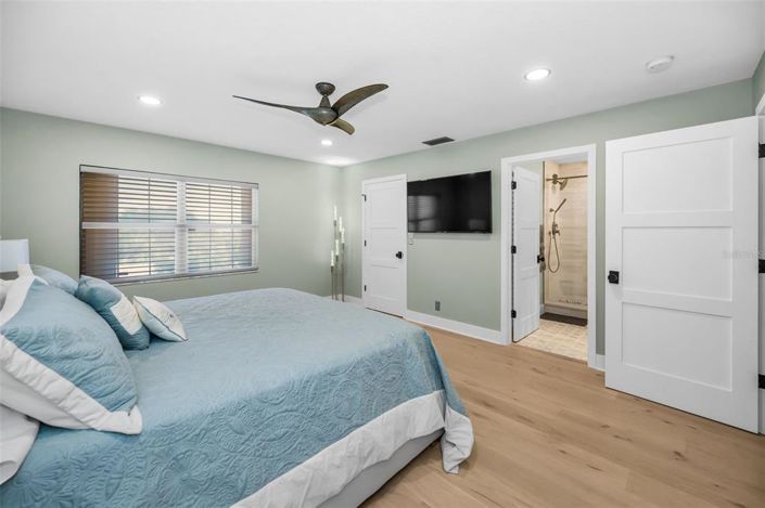 Image No.39-3 Bed Property for sale