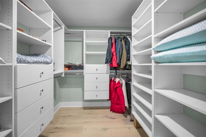 Image No.41-3 Bed Property for sale