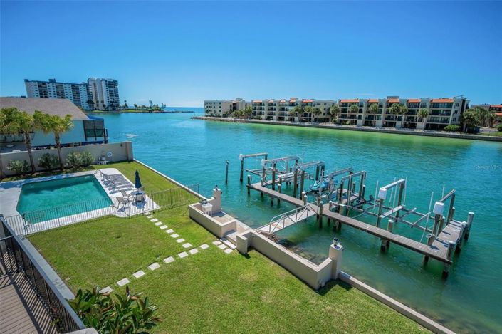 Image No.5-3 Bed Property for sale