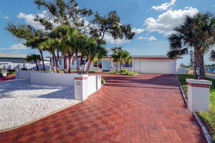 Image No.28-3 Bed Property for sale