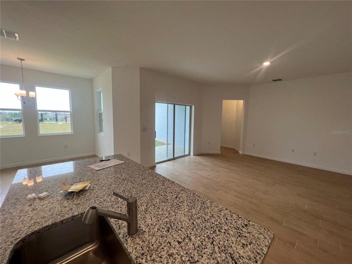 Image No.6-4 Bed Property for sale