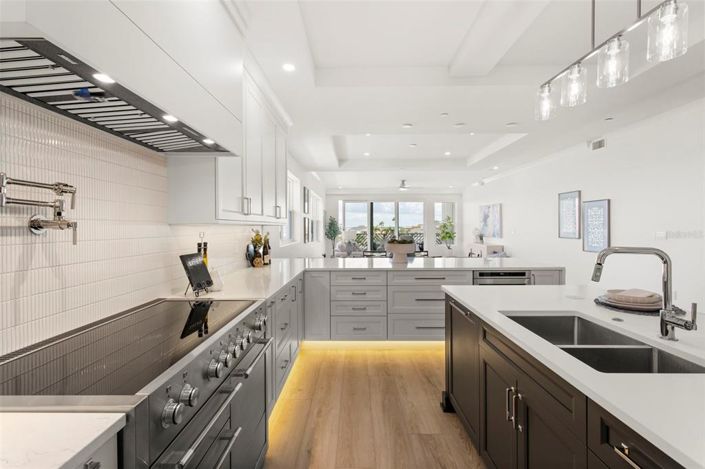 Image No.10-4 Bed Property for sale