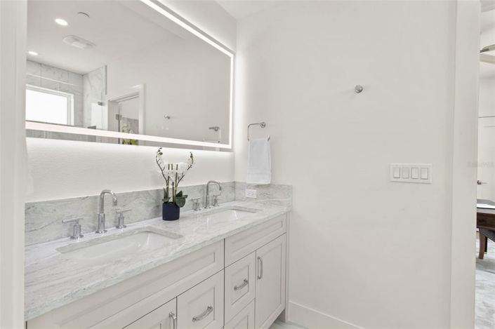 Image No.37-4 Bed Property for sale