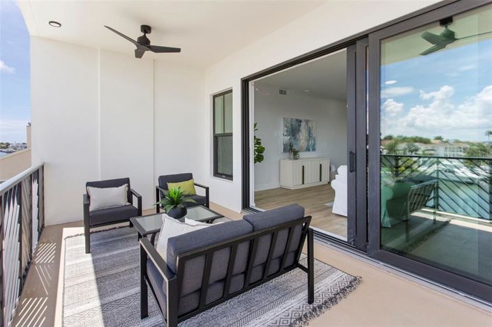 Image No.47-4 Bed Property for sale