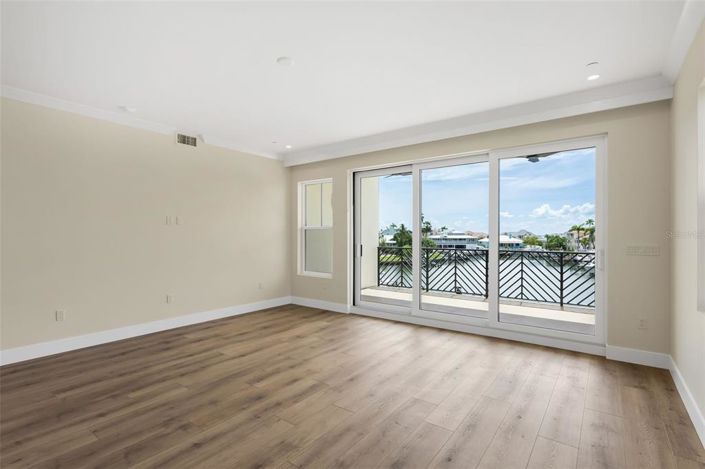 Image No.17-Propriété de 4 chambres à vendre à Floride