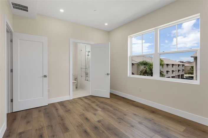 Image No.31-Propriété de 4 chambres à vendre à Floride