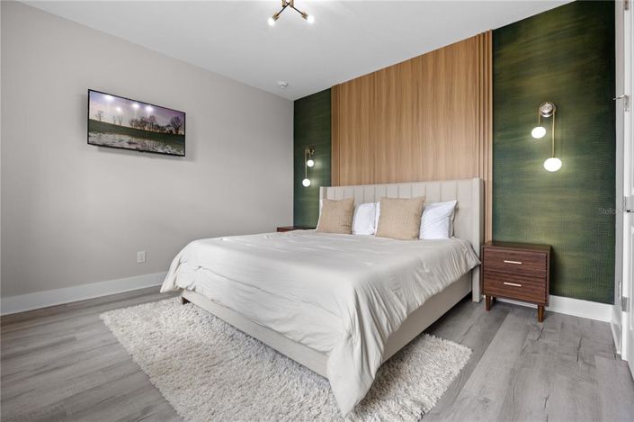 Image No.19-13 Bed Property for sale