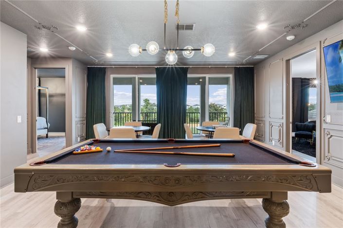 Image No.25-13 Bed Property for sale