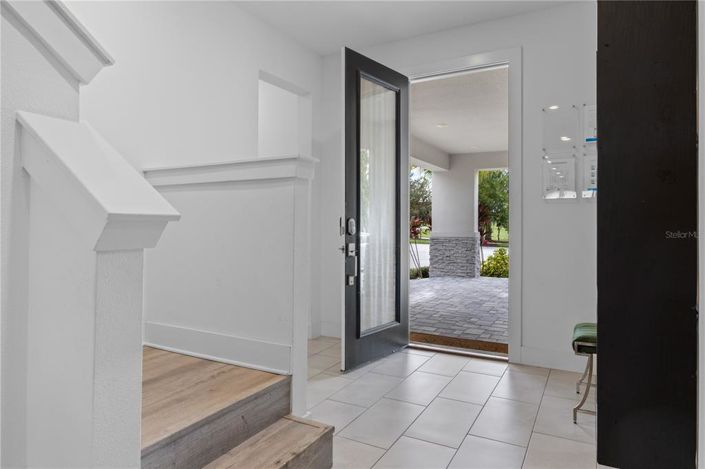 Image No.7-13 Bed Property for sale