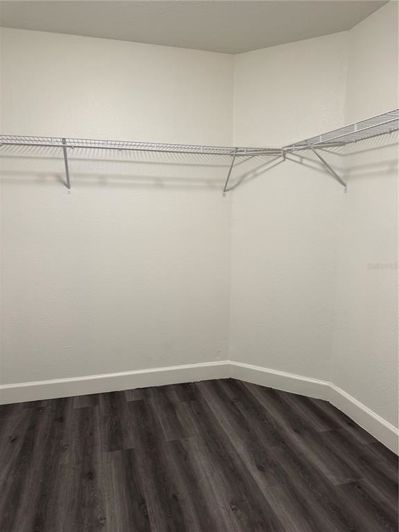 Image No.26-4 Bed Property for sale