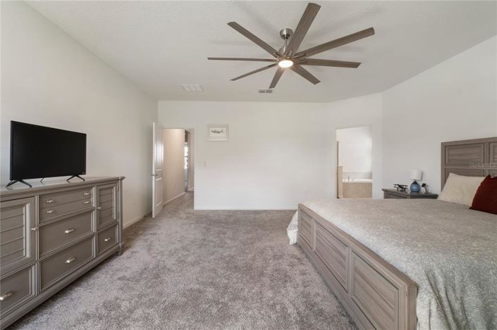 Image No.14-5 Bed Property for sale