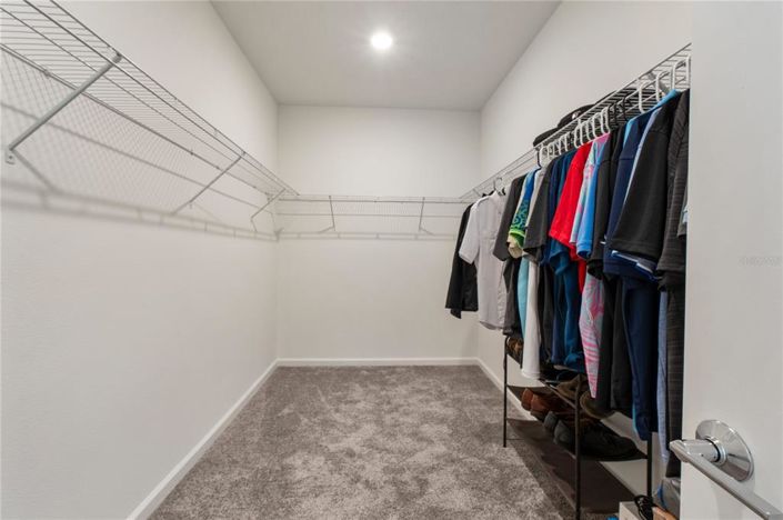 Image No.17-5 Bed Property for sale