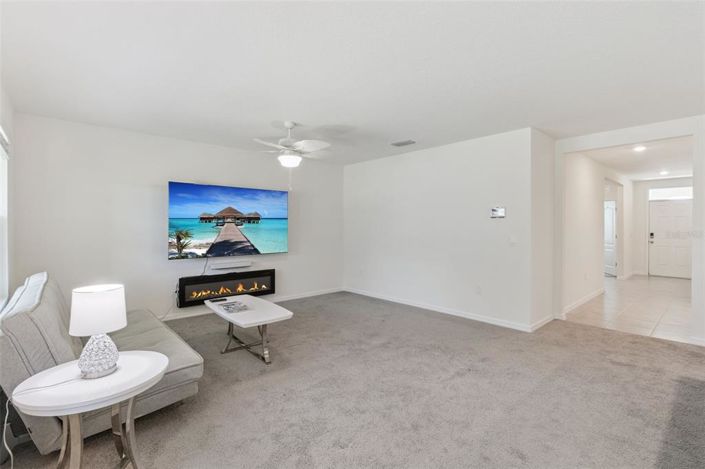 Image No.10-3 Bed Property for sale