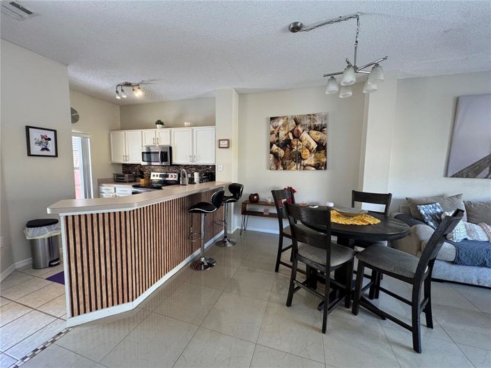 Image No.11-3 Bed Townhouse for sale