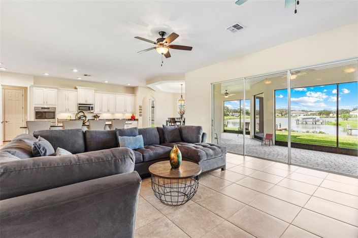 Image No.17-5 Bed Property for sale