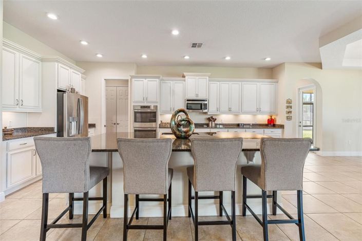 Image No.23-5 Bed Property for sale