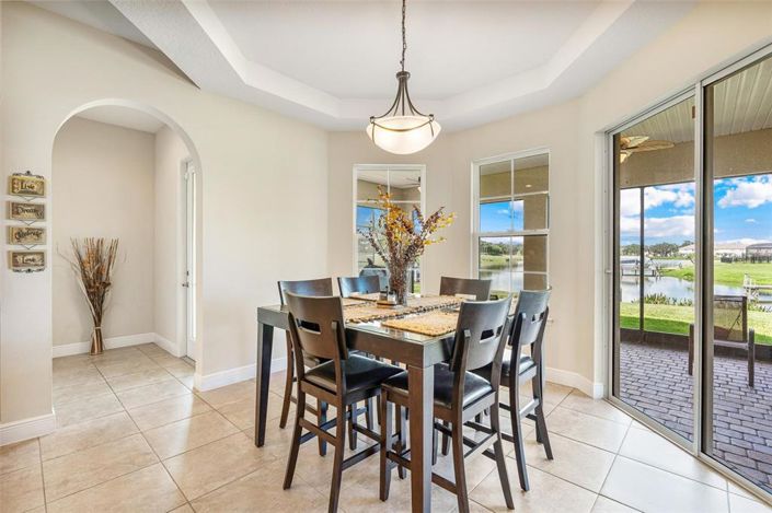 Image No.30-5 Bed Property for sale