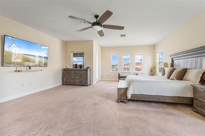 Image No.60-5 Bed Property for sale