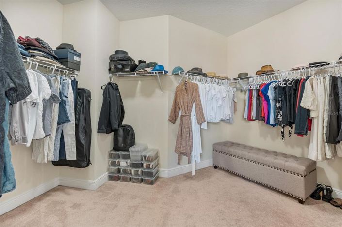 Image No.63-5 Bed Property for sale