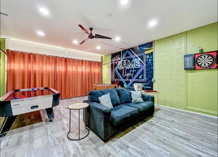 Image No.23-5 Bed Property for sale