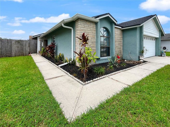 Image No.2-3 Bed Property for sale