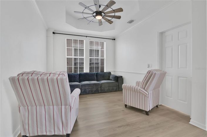 Image No.14-6 Bed Property for sale