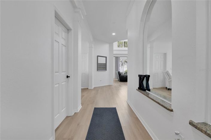 Image No.4-6 Bed Property for sale