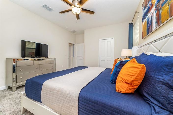 Image No.11-8 Bed Property for sale