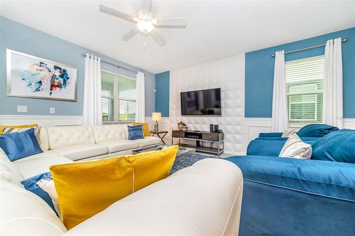 Image No.3-8 Bed Property for sale