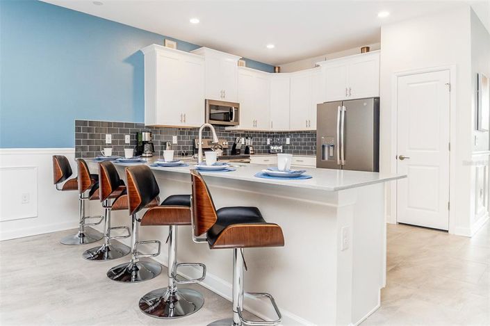 Image No.8-8 Bed Property for sale