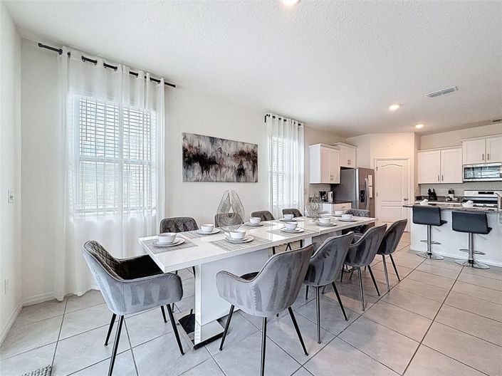 Image No.15-7 Bed Property for sale