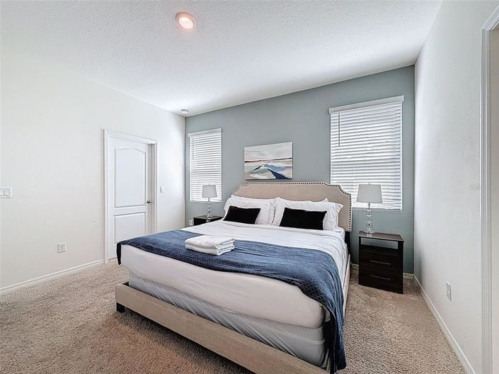 Image No.19-7 Bed Property for sale